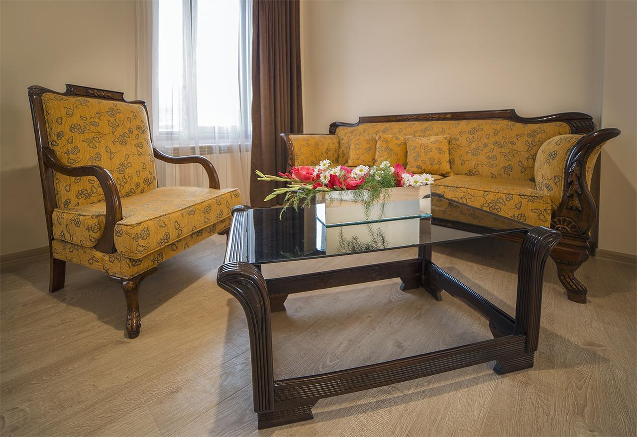 Royal House Ξενοδοχείο Γκόρι Εξωτερικό φωτογραφία
